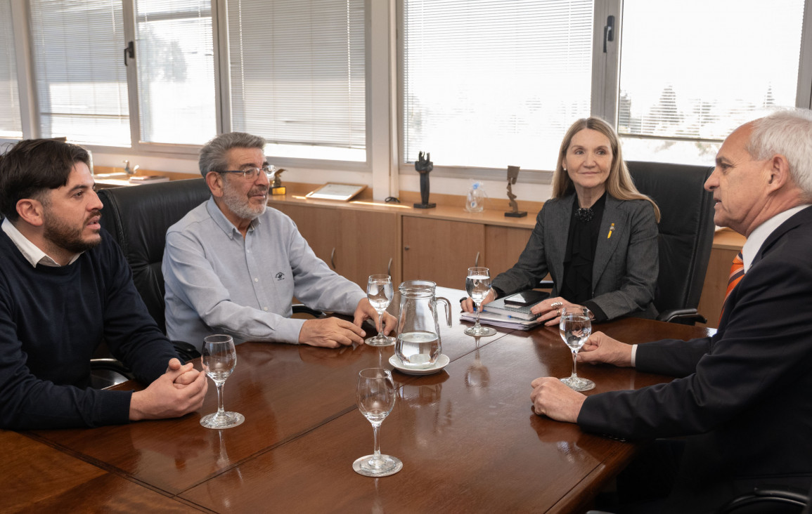 imagen Intendente de Rivadavia visitó la UNCUYO