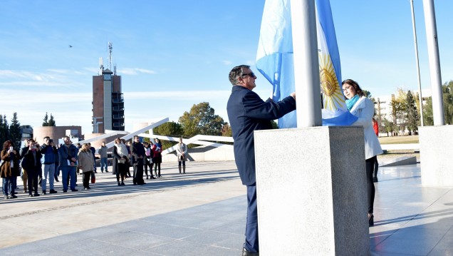 imagen El Día de la Bandera se celebró en la UNCUYO