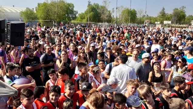 imagen Más de 1.500 niños y niñas en el festival de Minibasquet que se vivió en la UNCUYO