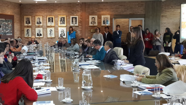 imagen Aprueban efectivización de profesores contratados