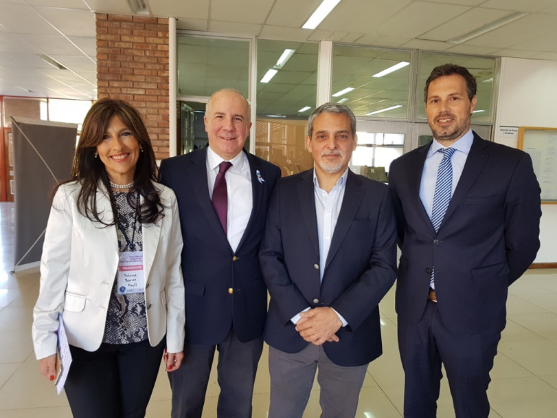 imagen Deliberan en la Universidad expertos del Derecho Internacional