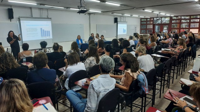 imagen Docentes de Educación analizaron la duración de las carreras y planes de estudio