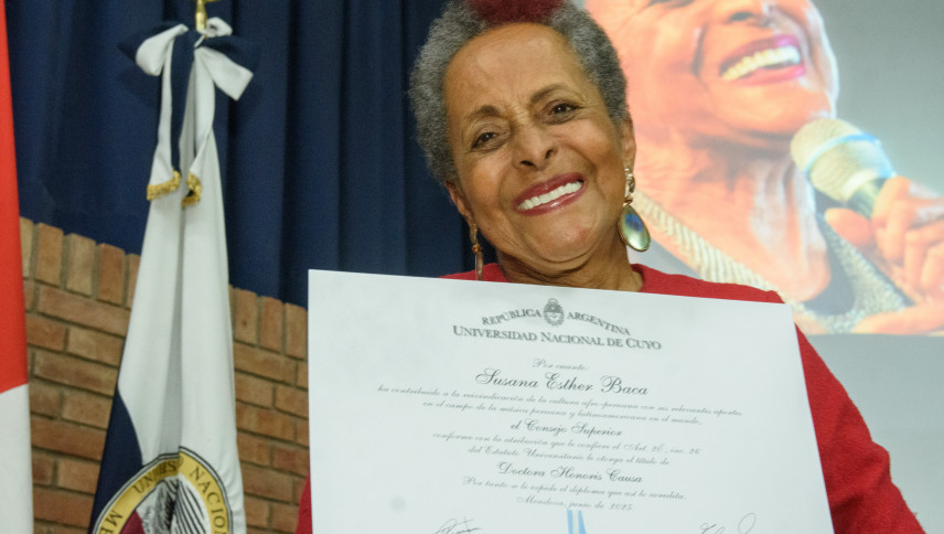 imagen que ilustra noticia La artista peruana Susana Baca es doctora Honoris Causa de la UNCUYO 