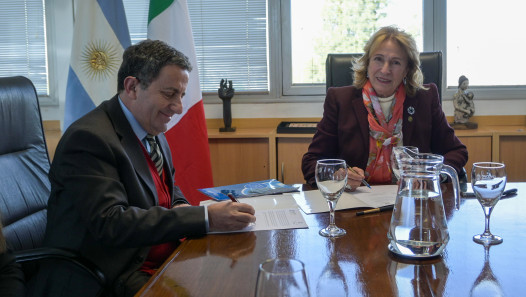 imagen Acuerdo entre la UNCUYO y el Consulado de Italia para proyectos conjuntos 