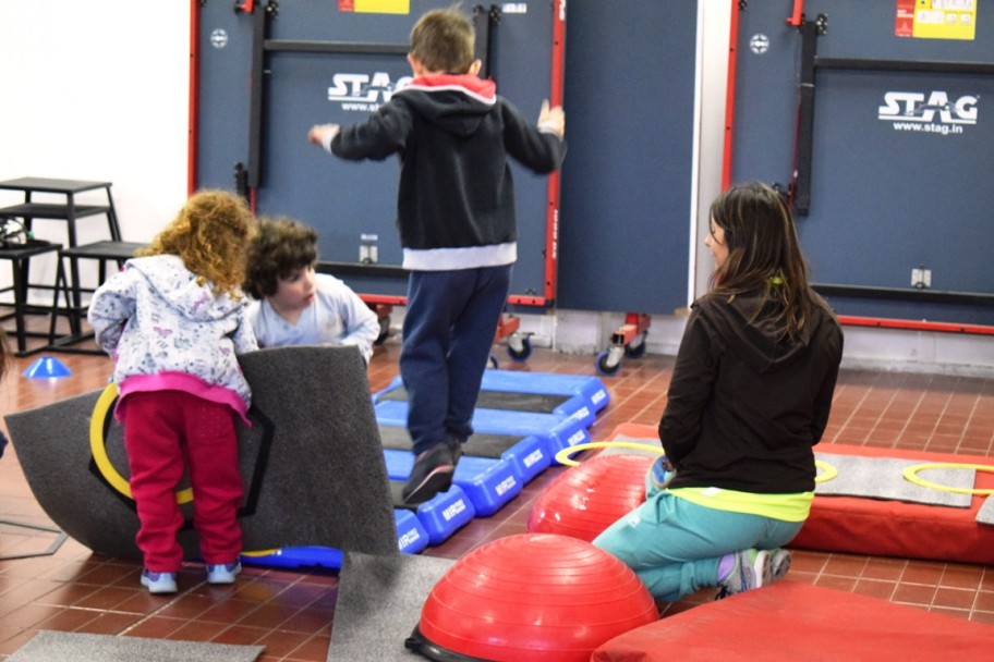 imagen Acercan el deporte a niños pequeños