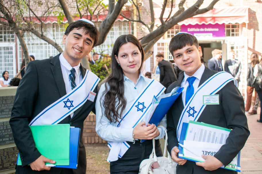 imagen Estudiantes de todo el país protagonizan Modelo de Naciones Unidas en la UNCUYO