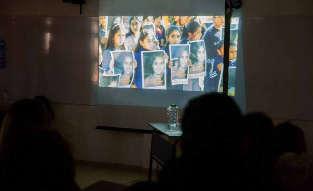imagen Rindieron homenaje a Johana Chacón en la Facultad de Educación