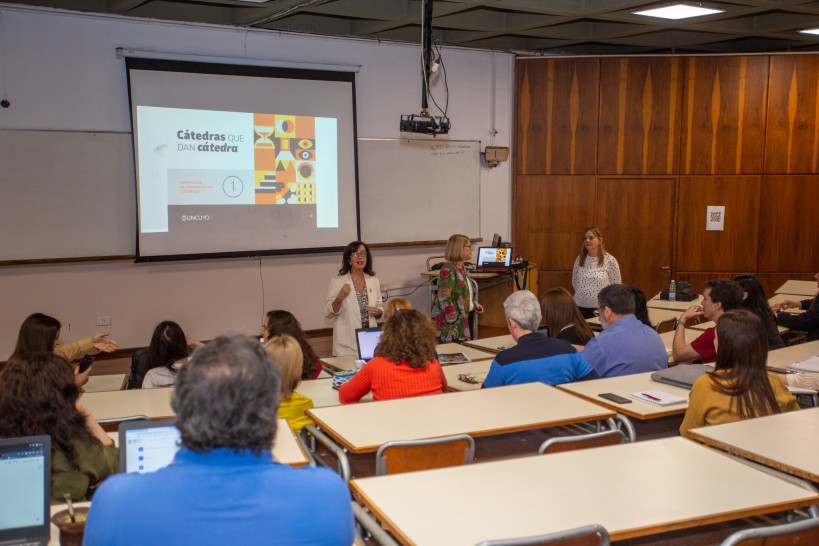 imagen Cátedras que dan cátedras, un nuevo programa de formación para docentes de la UNCUYO