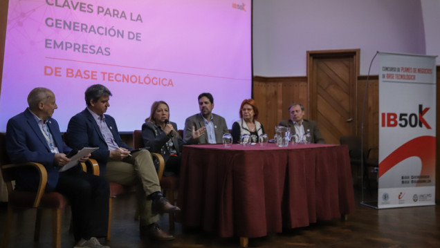 imagen Construir empresas desde la ciencia: el Balseiro organiza una charla para emprendedores