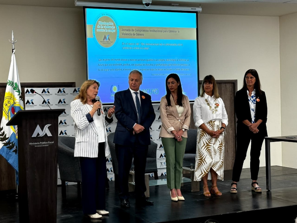 imagen La UNCUYO es parte de un acta compromiso para erradicar la violencia contra la mujer