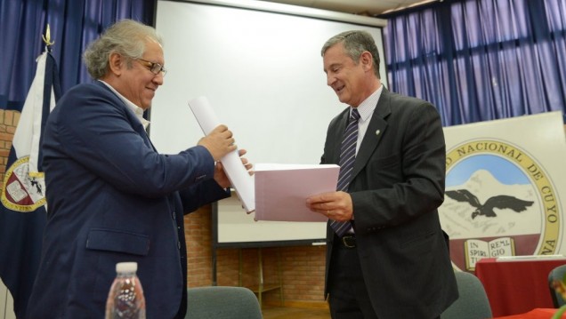 imagen Arístides Vargas es el nuevo doctor Honoris Causa de la UNCuyo