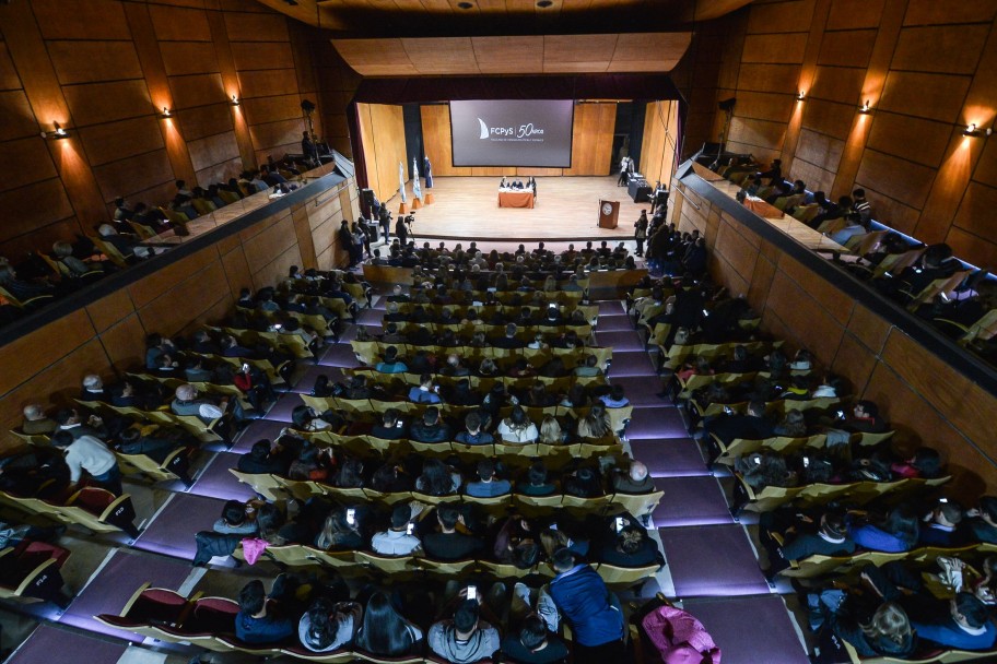 imagen La facultad de Ciencias Políticas y Sociales festejó sus 50 años