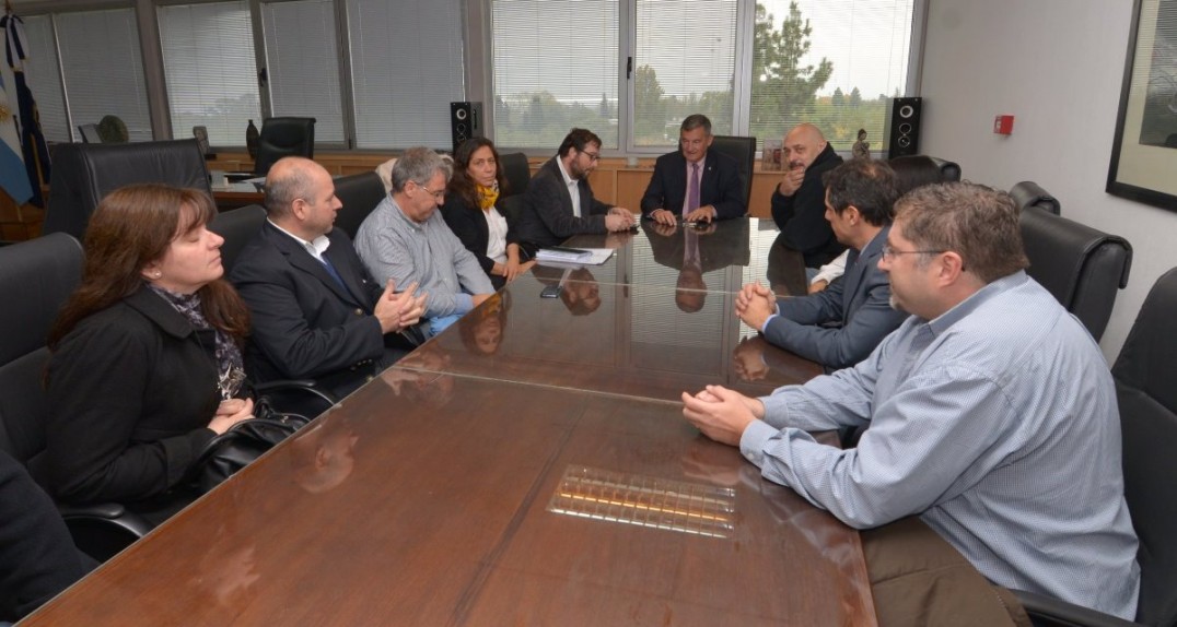 imagen Pizzi se reunió con los padres de los colegios universitarios y acordó trabajar asociativamente.