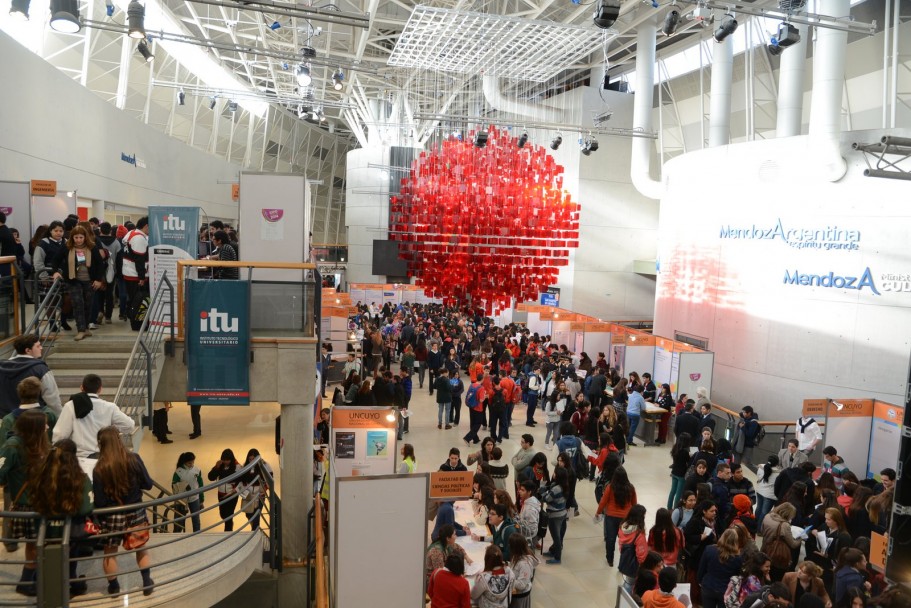 imagen Ya se pueden recorrer los stands de la Expo Educativa 