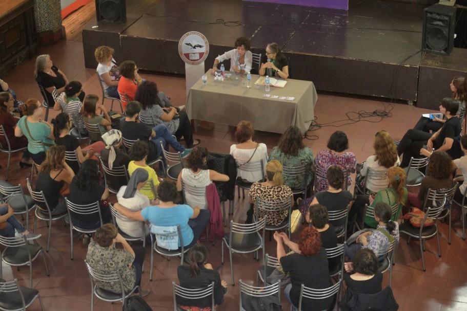 imagen Marta Dillon fue la protagonista de un conversatorio que organizó la UNCuyo