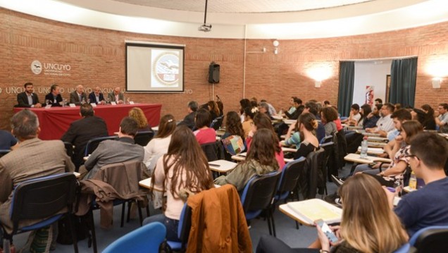 imagen Expertos internacionales debaten sobre ciudades y territorios inteligentes