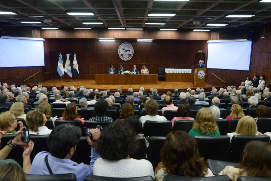 imagen La UNCuyo reconoció a egresados recibidos en San Juan