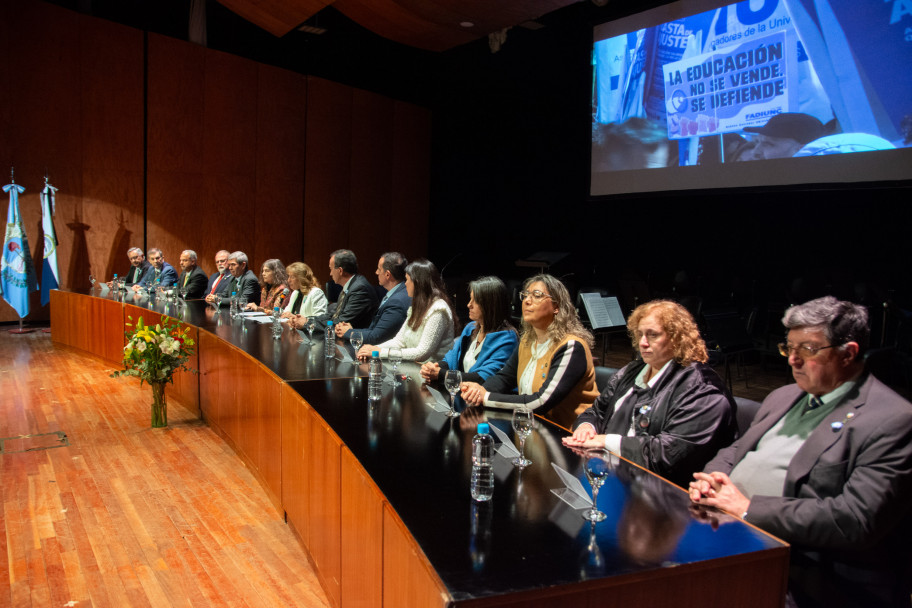 imagen 86° Aniversario: "La universidad pública argentina transforma vidas y construye futuro"