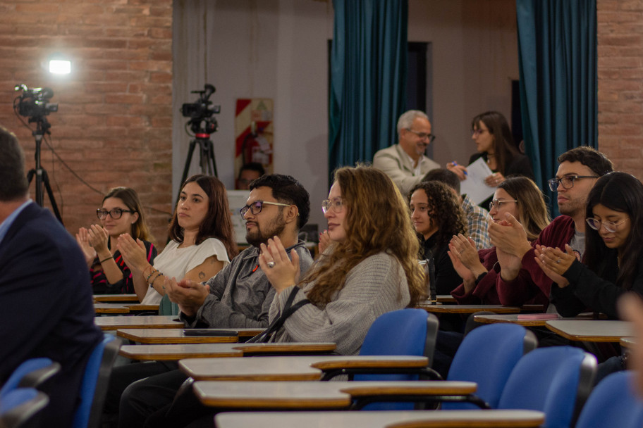 imagen "Por una universidad pública y de calidad, aquí estamos"