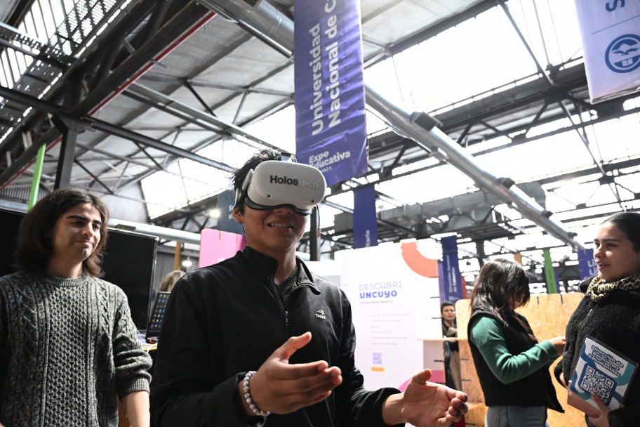 imagen Comenzó la Expo Educativa y la UNCUYO presenta más de 140 carreras