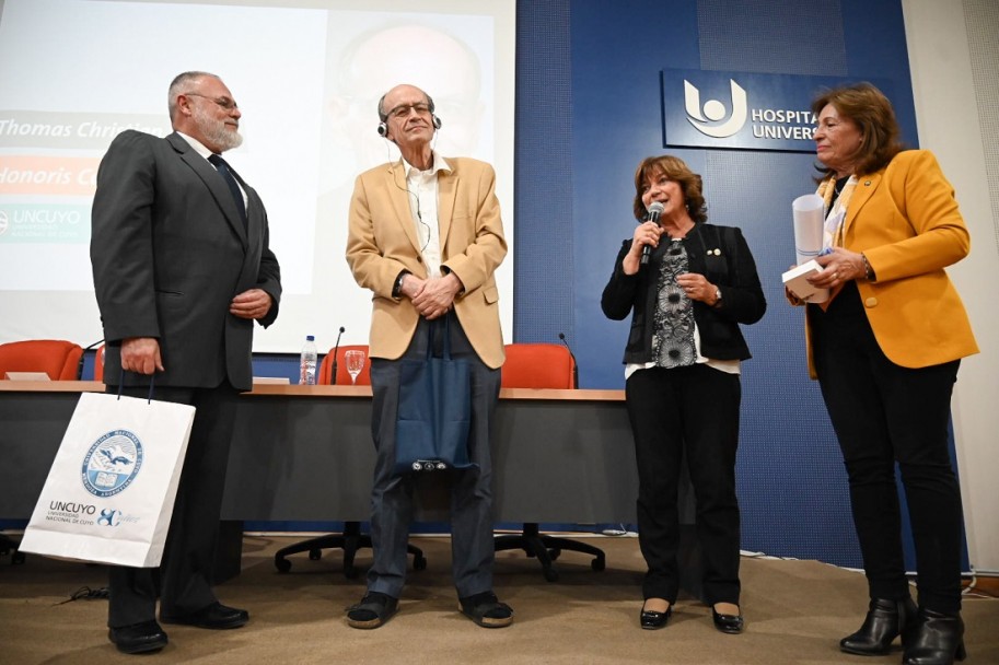 imagen La UNCUYO distinguió con el Honoris Causa al Nobel Thomas Christian Südhof  