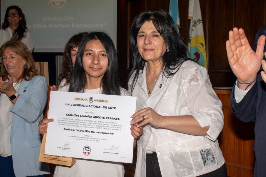 imagen Estudiantes y graduados de la UNCUYO recibieron la distinción Farmache
