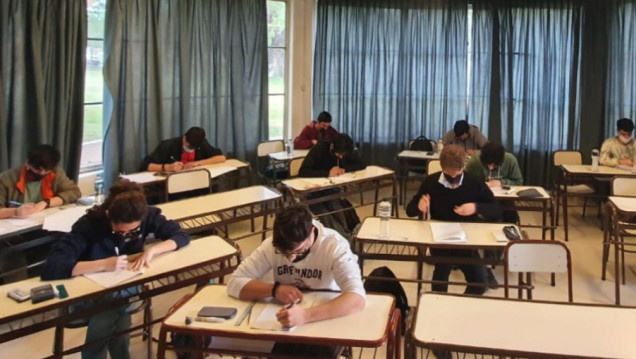 imagen Nuevos estudiantes para las carreras de Ingeniería y Física del Balseiro