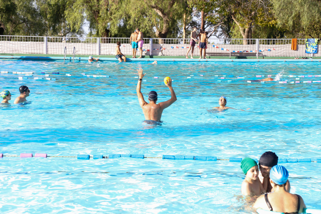 imagen Comienza la temporada de pileta en la UNCUYO
