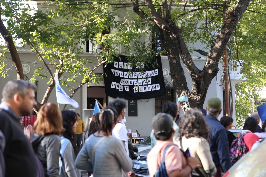 imagen Contundente marcha de la UNCUYO: Más de 40.000 personas se manifestaron por la universidad pública