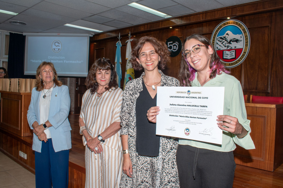 imagen Estudiantes y graduados de la UNCUYO recibieron la distinción Farmache