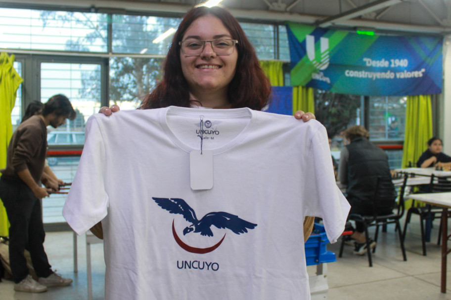 imagen Estudiantes celebraron la llegada de la primavera con música, sorteos y juegos