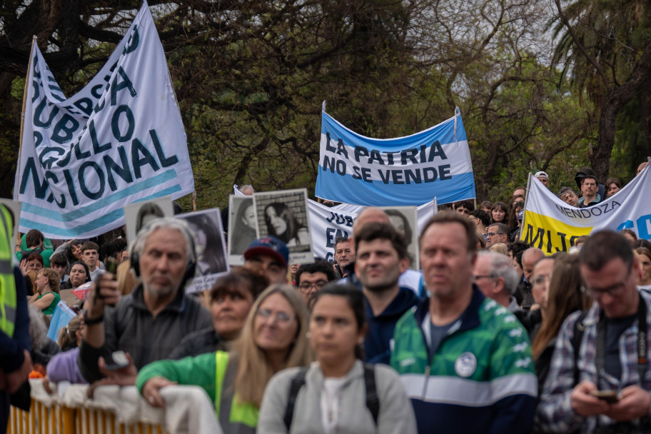 imagen Miles de personas marcharon en Mendoza por la Ley de Financiamiento Universitario