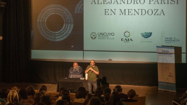 imagen Un centenar de estudiantes participó de una charla sobre el Holocausto