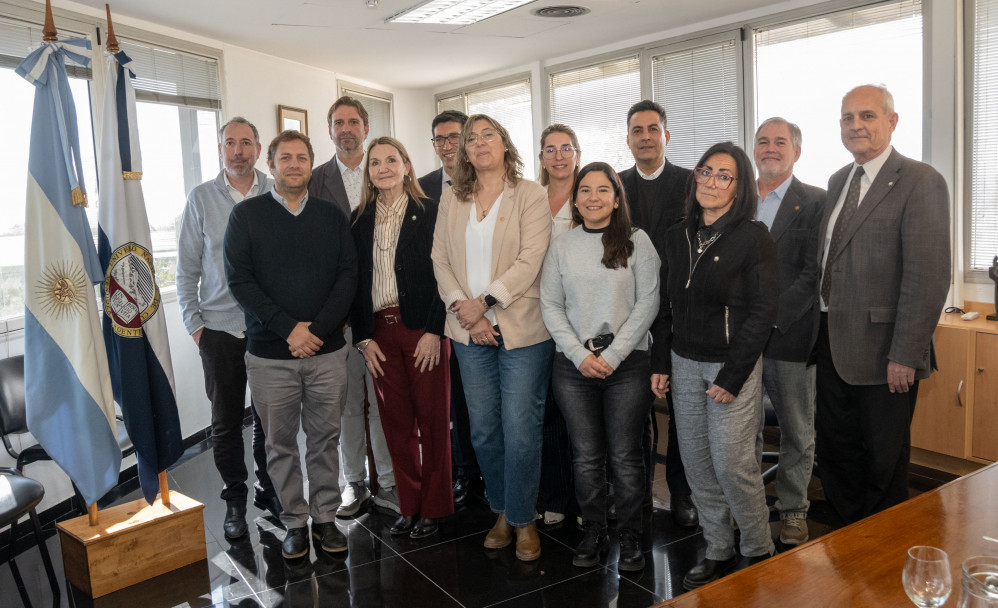 imagen Primera reunión institucional de Adriana García con su gabinete