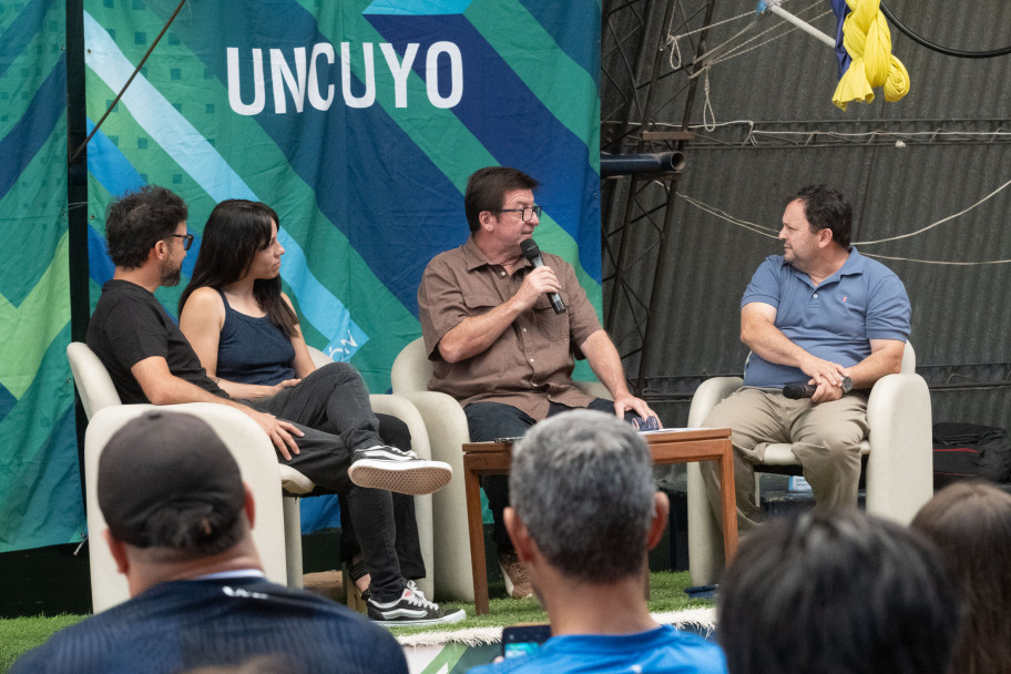 imagen Liderazgo deportivo: Alfredo Berti participó de un conversatorio en la UNCUYO