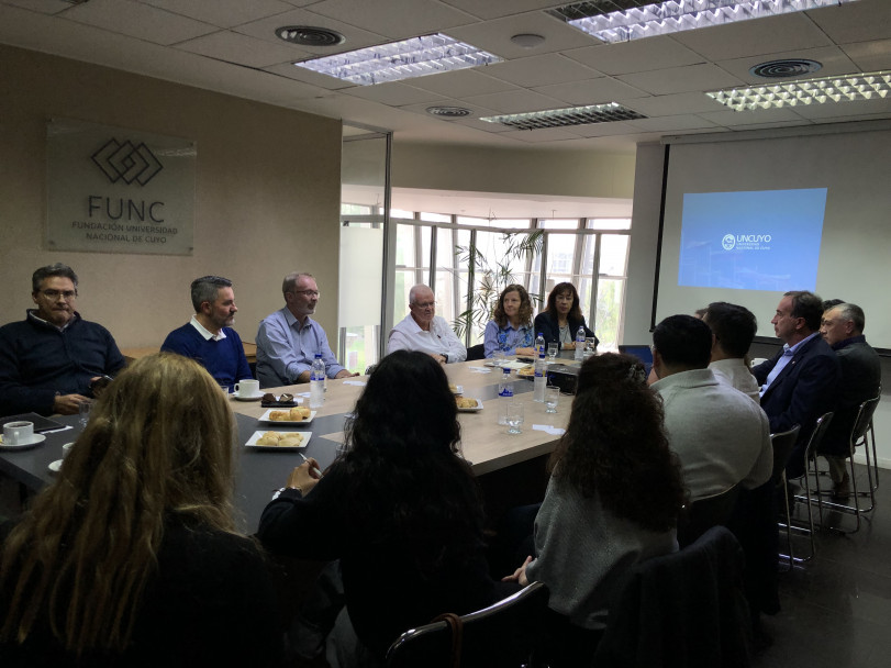 imagen La UNCUYO recibe la visita de la universidad más prestigiosa de Australia