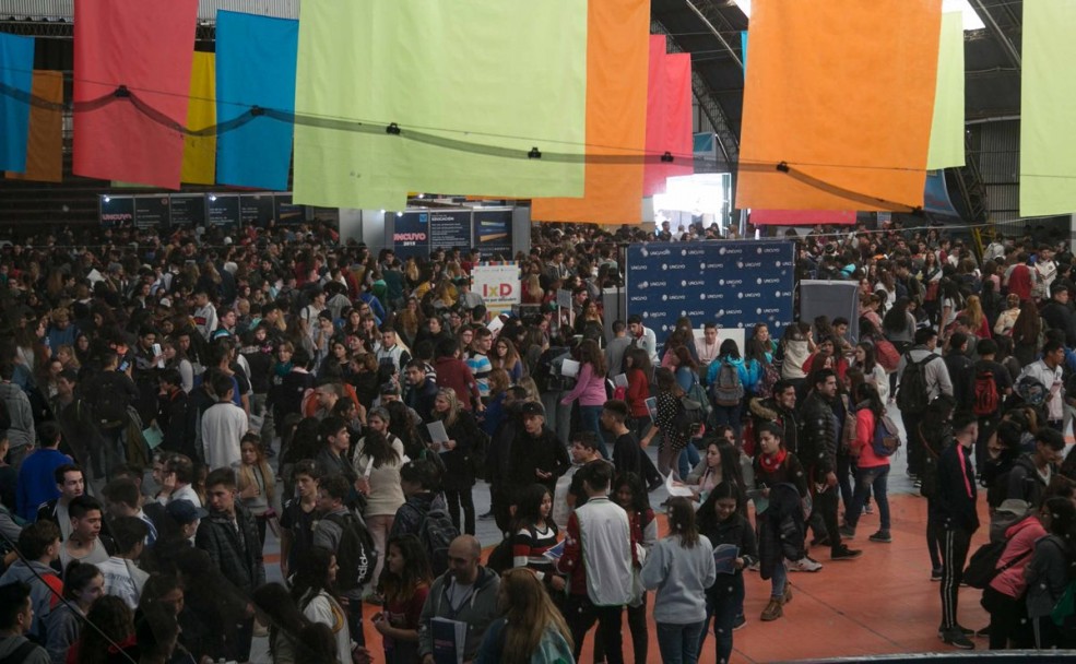 imagen Todas las carreras para estudiar en Mendoza, reunidas en un solo lugar