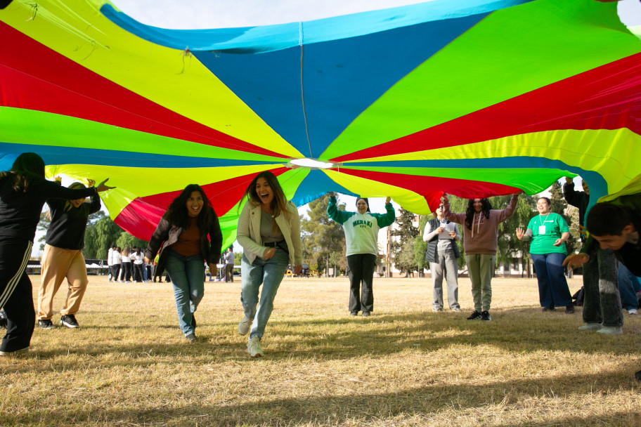 imagen Con la primera visita de escuelas al campus se lanzó el programa "Descubrí UNCUYO" 