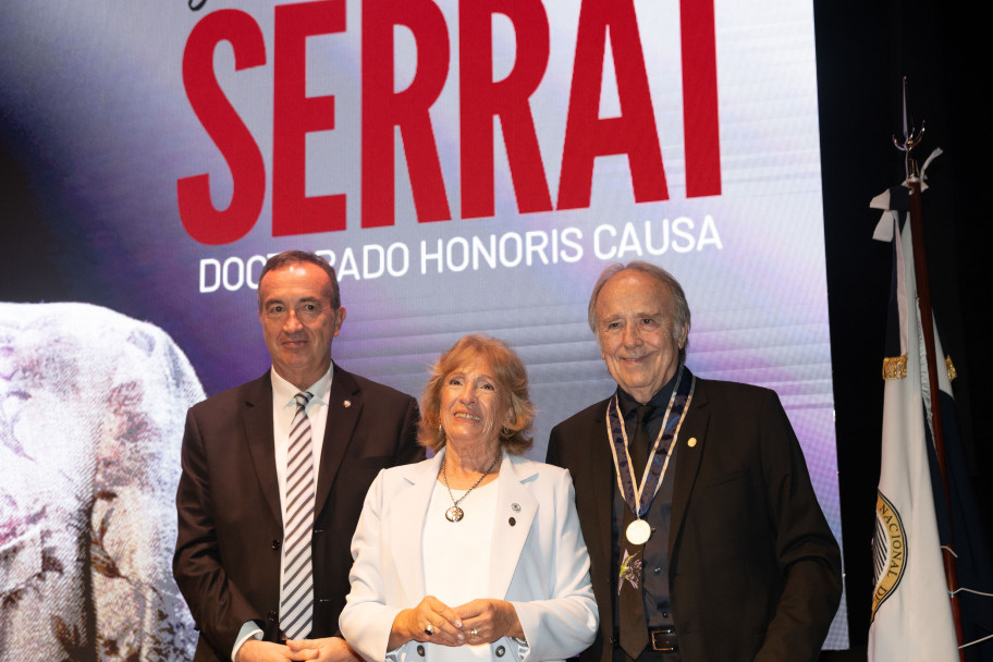 imagen Joan Manuel Serrat se convirtió en Doctor Honoris Causa de la UNCUYO