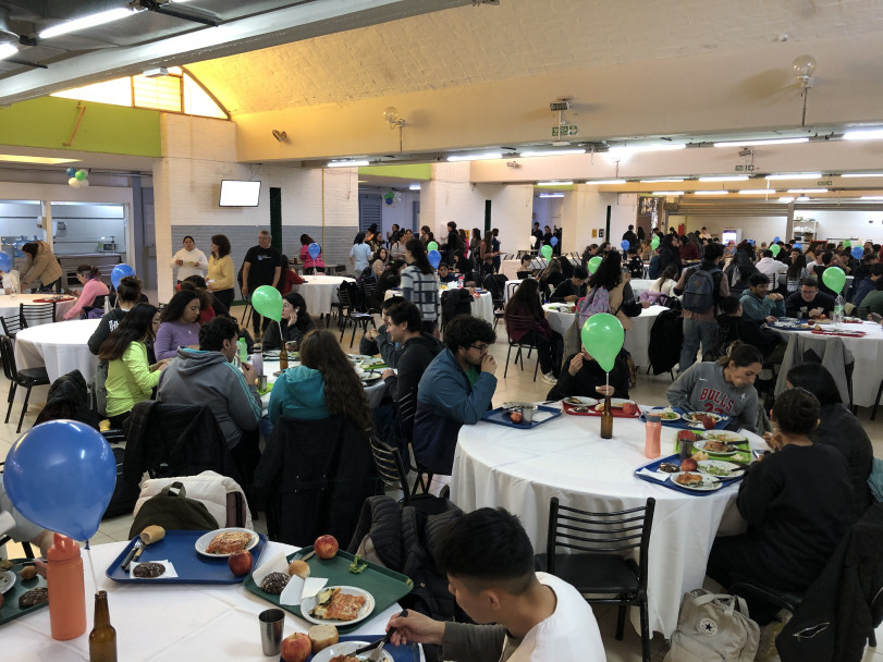 imagen El Comedor Universitario cumplió 85 años y celebró con música, juegos y lasagna