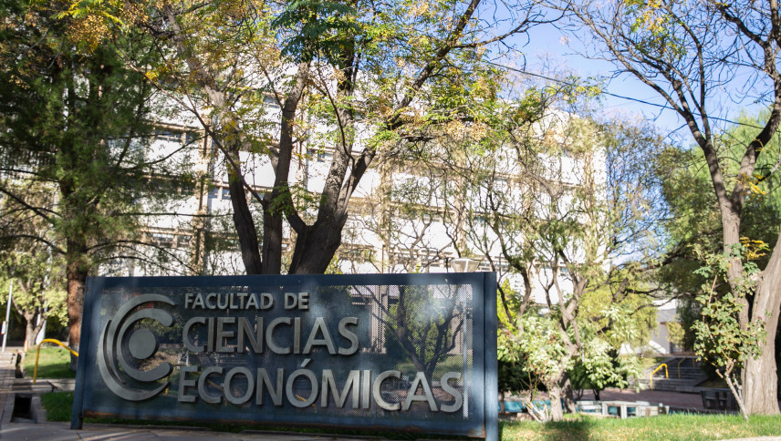 imagen que ilustra noticia Nuevas carreras de la UNCUYO, completamente a distancia, con récord de inscripciones