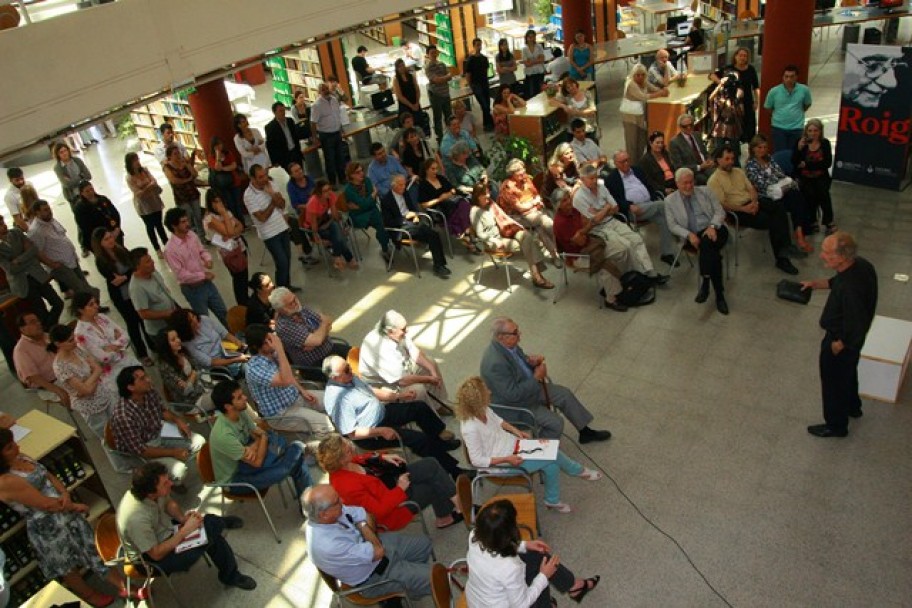 imagen "Ojalá podamos transmitirles a los lectores la mística y el compromiso que don Arturo nos legó"