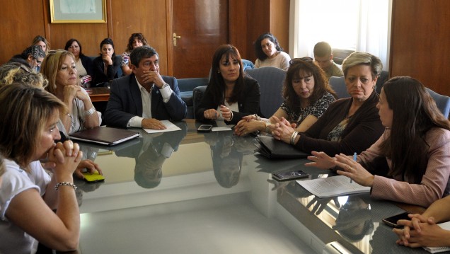 imagen Elenco de Teatro universitario presenta "El ladrón del fuego" en el Independencia