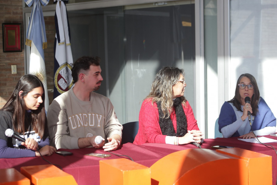 imagen Jornada de visibilización en la UNCUYO por la Ley de Financiamiento Universitario