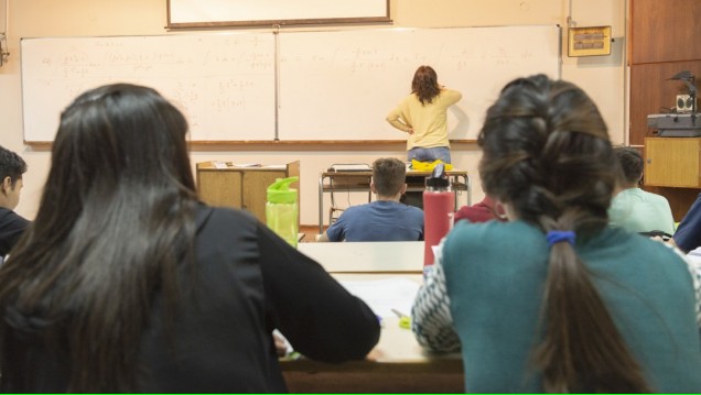 imagen Docentes del área de Comunicación podrán renovar su bono de puntaje 