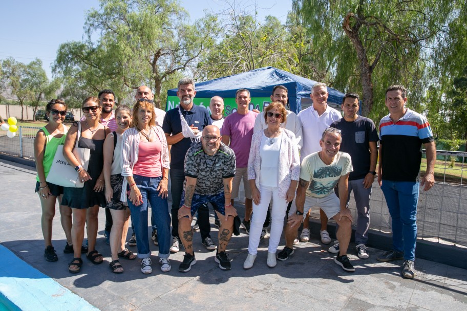 imagen El Natatlón Solidario de la UNCUYO reunió cerca de 300 kilos de leche