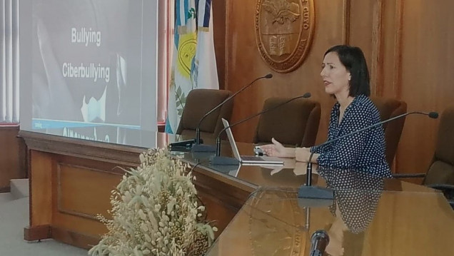 imagen Experta en el abordaje de conflictos en el entorno escolar disertó en la UNCUYO