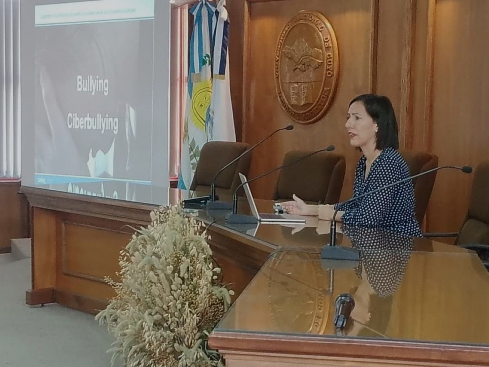 imagen Experta en el abordaje de conflictos en el entorno escolar disertó en la UNCUYO