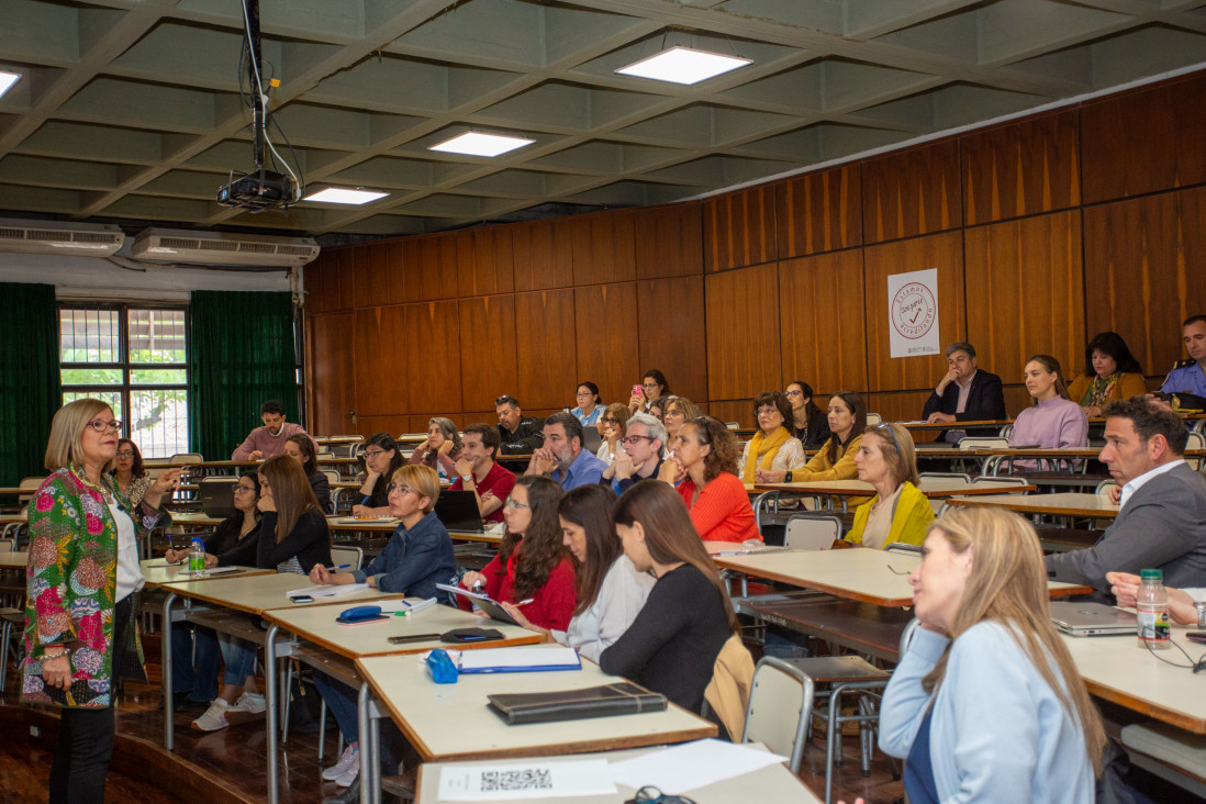 imagen Docentes de la UNCUYO podrán rediseñar sus cátedras desde un enfoque basado en competencias 