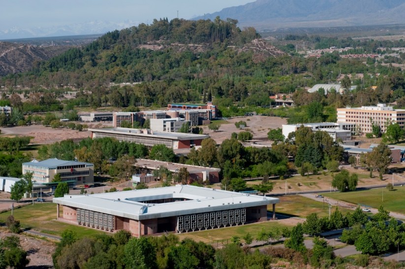 imagen La UNCUYO rechaza el ataque a la autonomía de las universidades de Brasil